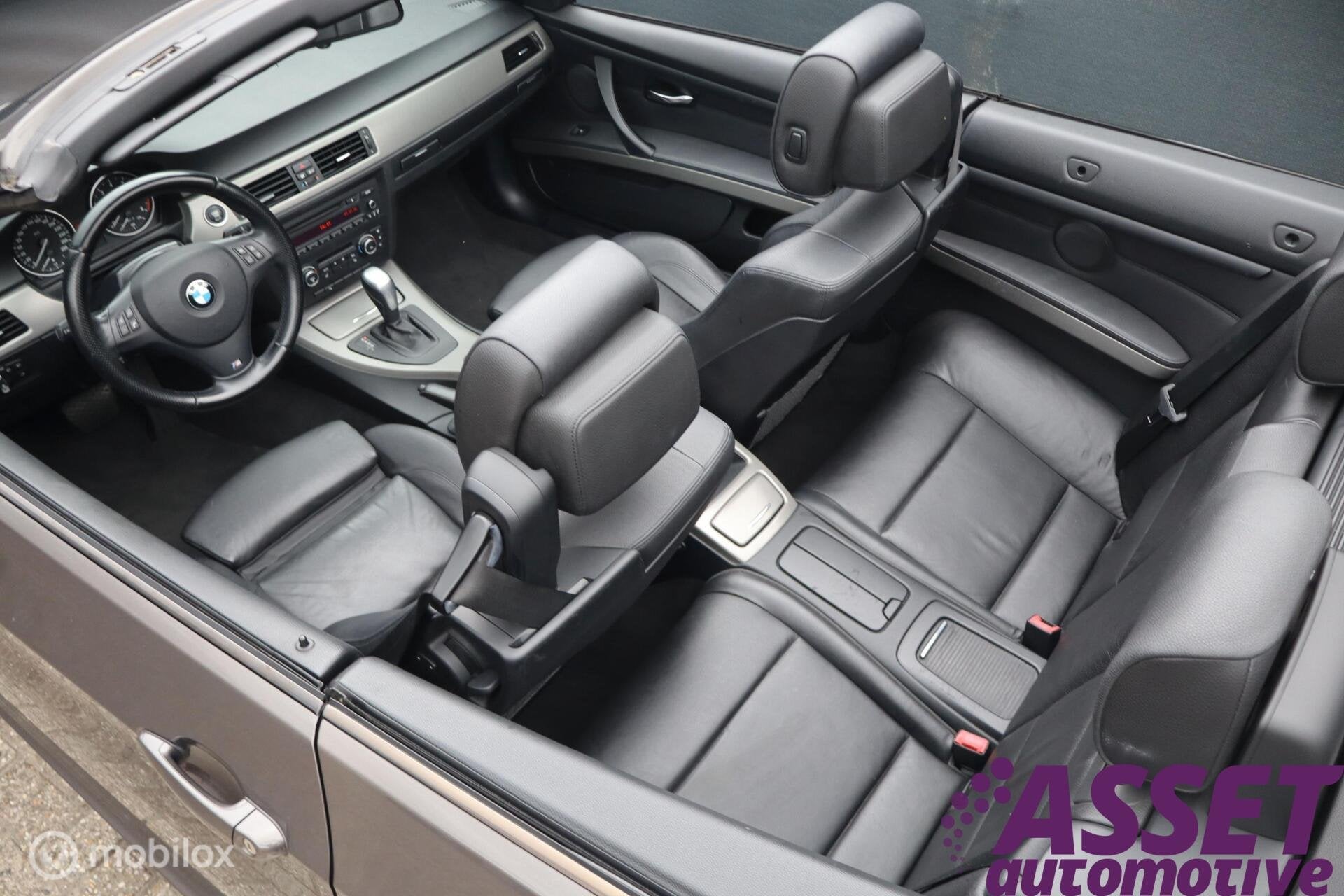 BMW 325i aut Cabrio LCI | M-Sport | memory | historie, Auto's, Achterwielaandrijving, Gebruikt, Zwart, 4 stoelen