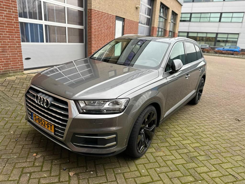 Audi Q7 3.0TFSI Quattro 7P HuD Pano Trekhaak Bose Luchtver., Auto's, Audi, 2005 kg, 2995 cc, Bi-Xenon koplampen, 7 stoelen
