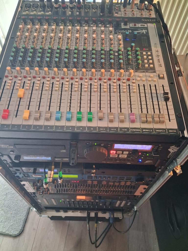 Mengpaneel Soundcraft  signature 16, Muziek en Instrumenten, Mengpanelen, Ophalen of Verzenden, Zo goed als nieuw, 10 tot 20 kanalen