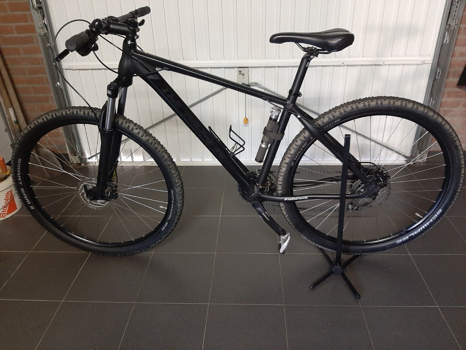 Zwarte Mountainbike met Shimano Altus/Tourney  framemaat 48, Fietsen en Brommers, Ophalen