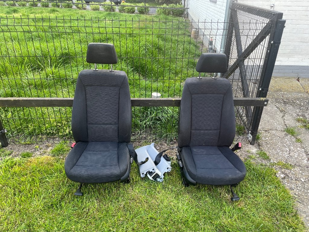 BMW 1 Serie E87 voorstoelen 118i 2010, Ophalen, Gebruikt, BMW