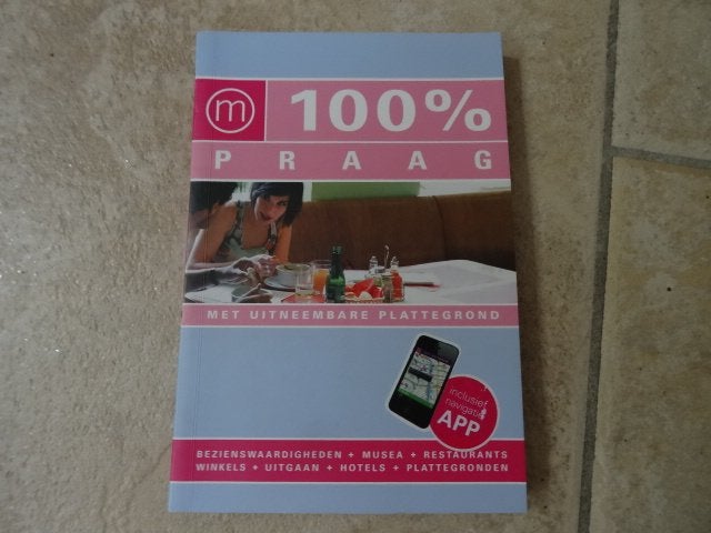 100% time to momo reisgids Praag + de plattegrond, Overige merken, Europa, Ophalen of Verzenden, Zo goed als nieuw