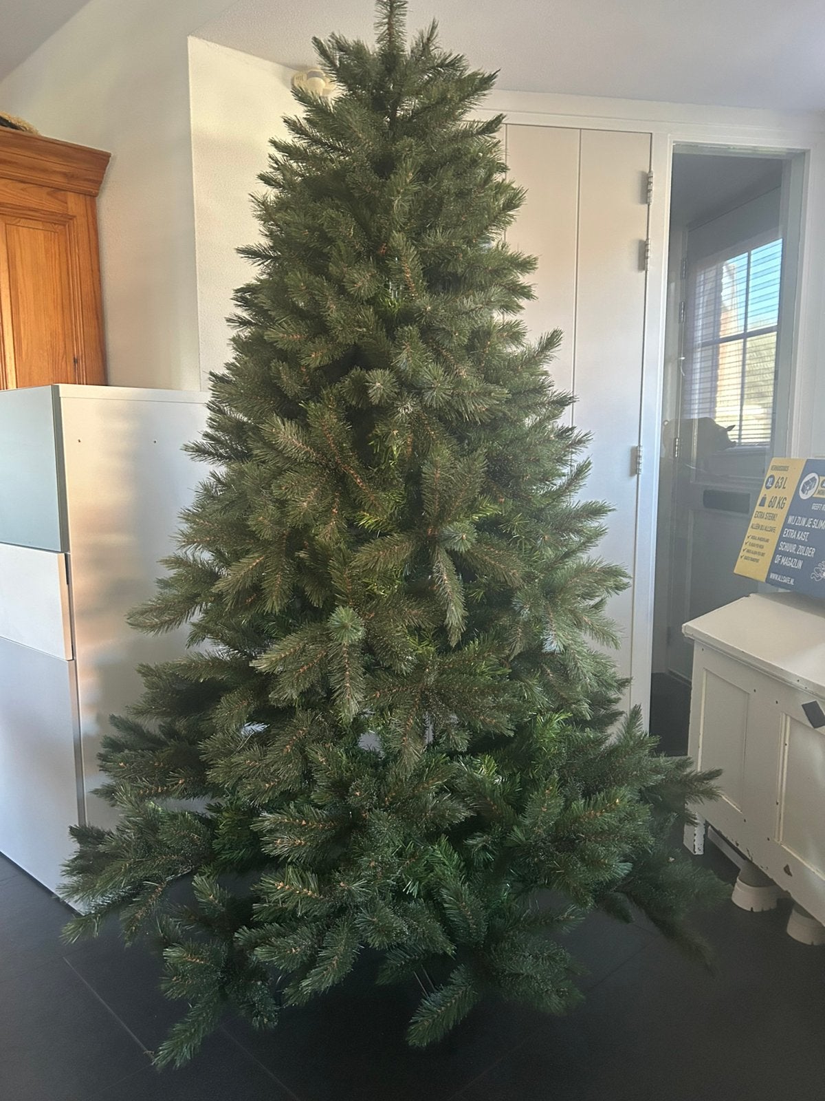 Kerstboom 2.00 m Intratuin, Ophalen, Zo goed als nieuw