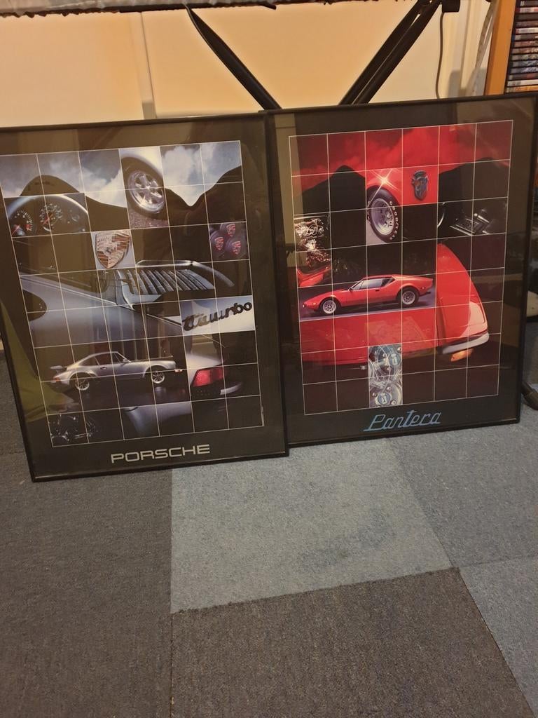 Te koop twee zwarte lijsten met autoposters, Ophalen, Minder dan 50 cm, Schilderij