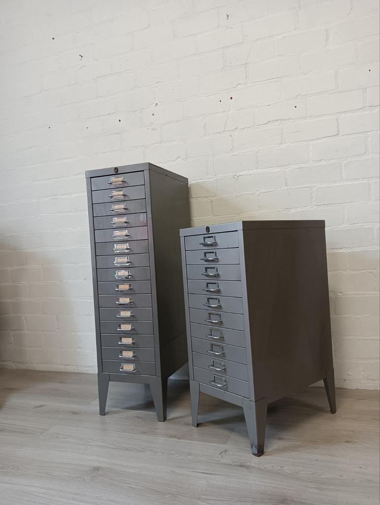 Set van 2 Vintage Industriële Ladenkasten - Metaal, Ophalen, Gebruikt, 5 laden of meer, 100 tot 150 cm
