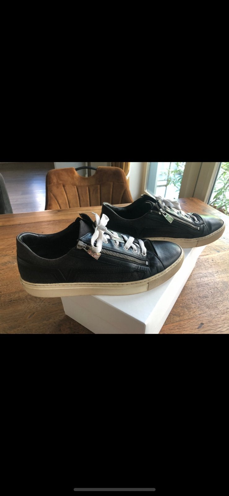 Versace sneakers, Ophalen of Verzenden, Zo goed als nieuw, Zwart