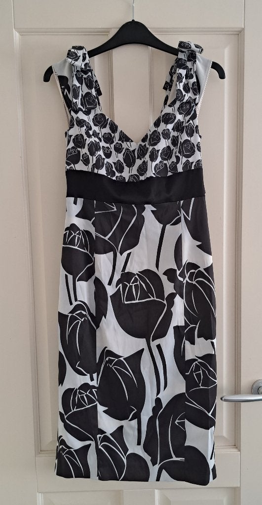 Karen Millen jurk met grote strik achterop maat S art 48885