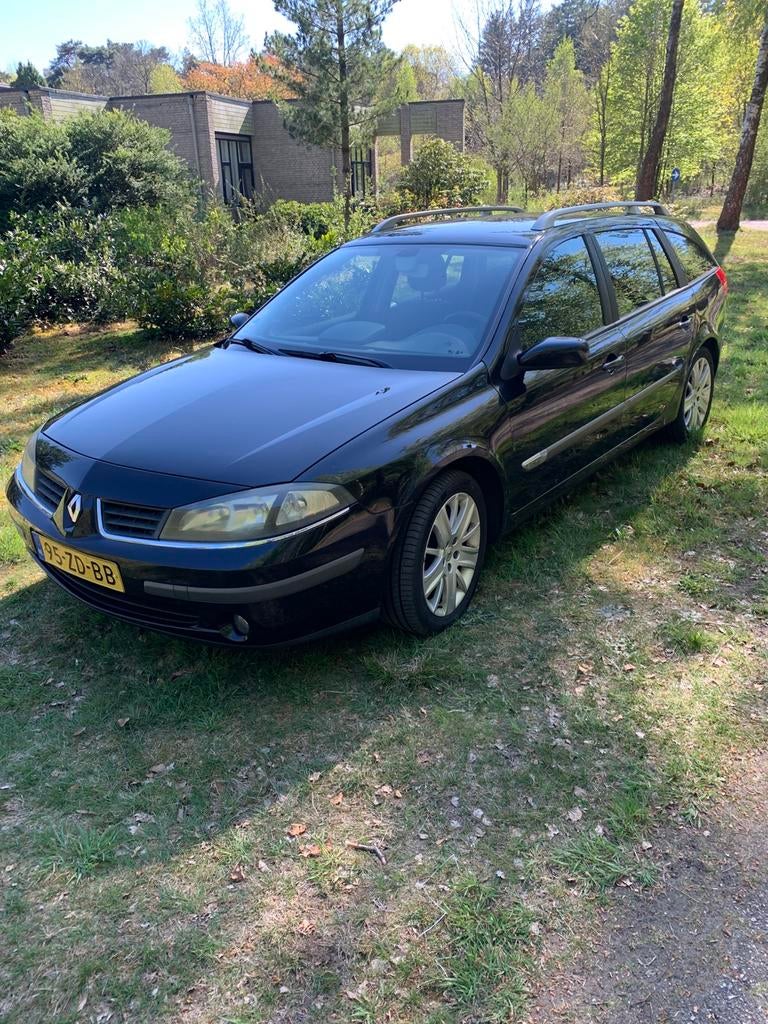 Renault Laguna 2.0 16V Gr.tour 100KW E4 2008 Zwart, Auto's, Voorwielaandrijving, 4 cilinders, Zwart, Origineel Nederlands