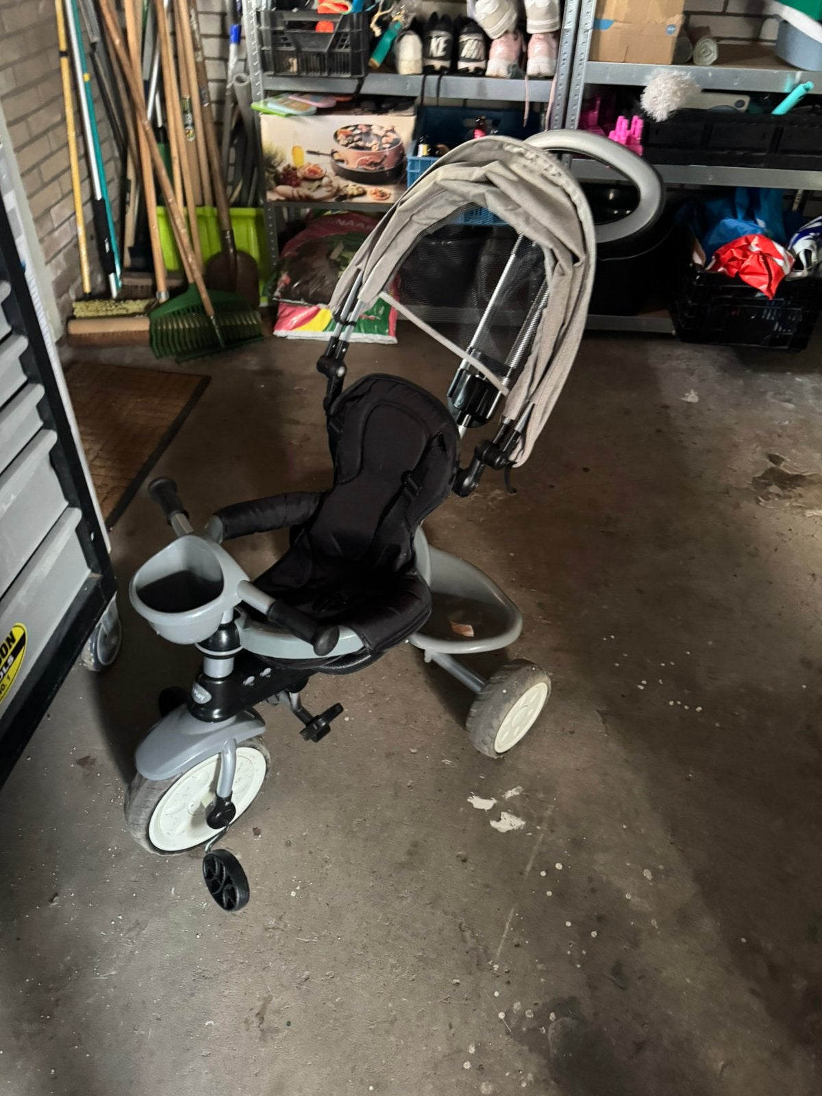 Driewieler met duwstang, Ophalen of Verzenden, Zo goed als nieuw, Duwstang
