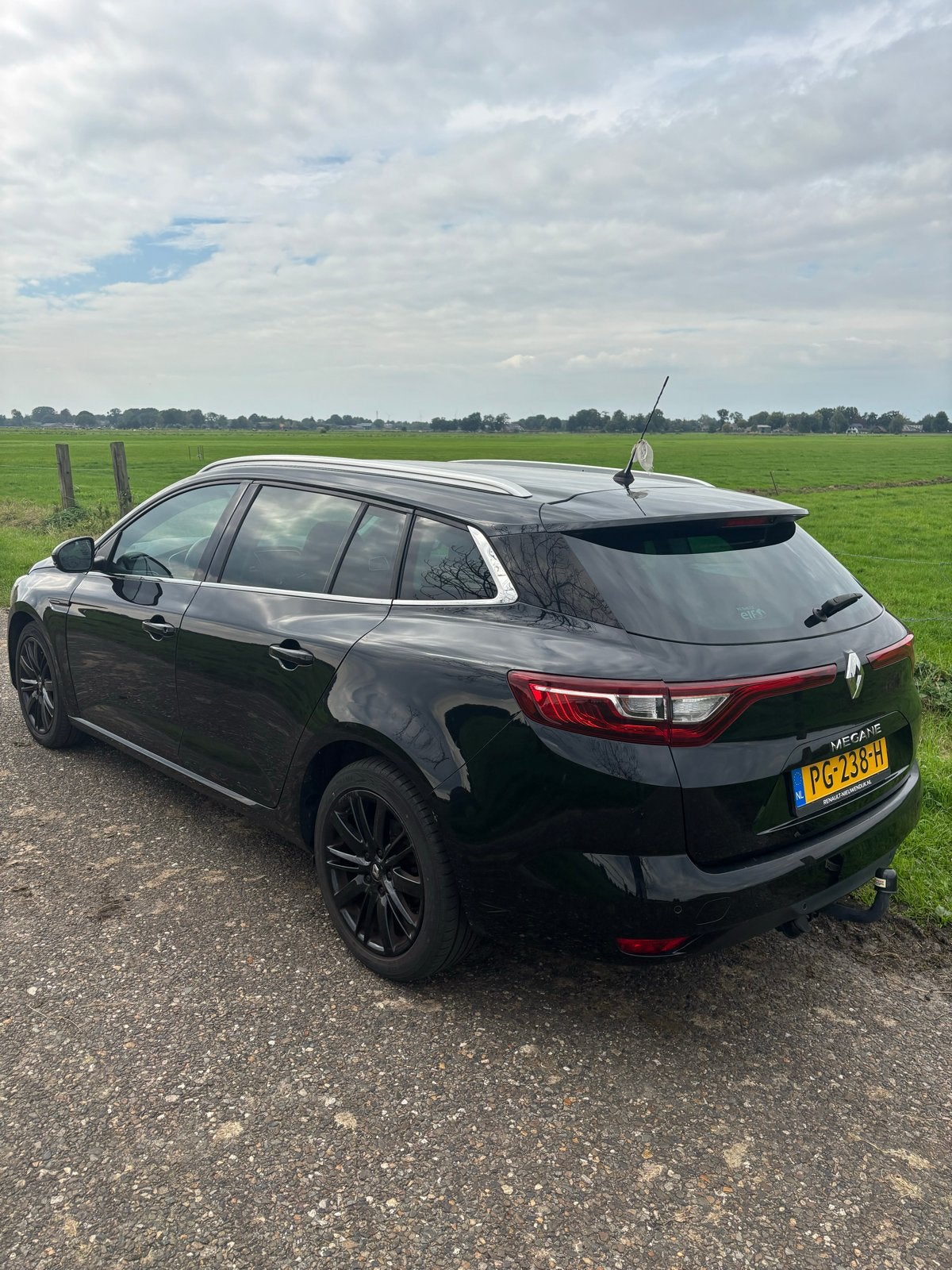 Foto 4 van Renault Mégane 1.2 Energy TCe 130pk 2017 Zwart