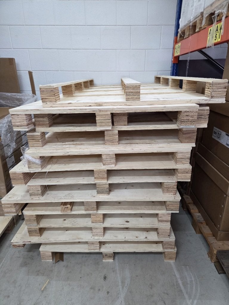 Nieuwe Pallets - Ideaal voor transport en opslag, Ophalen, Minder dan 25 mm, Zo goed als nieuw, Pallet