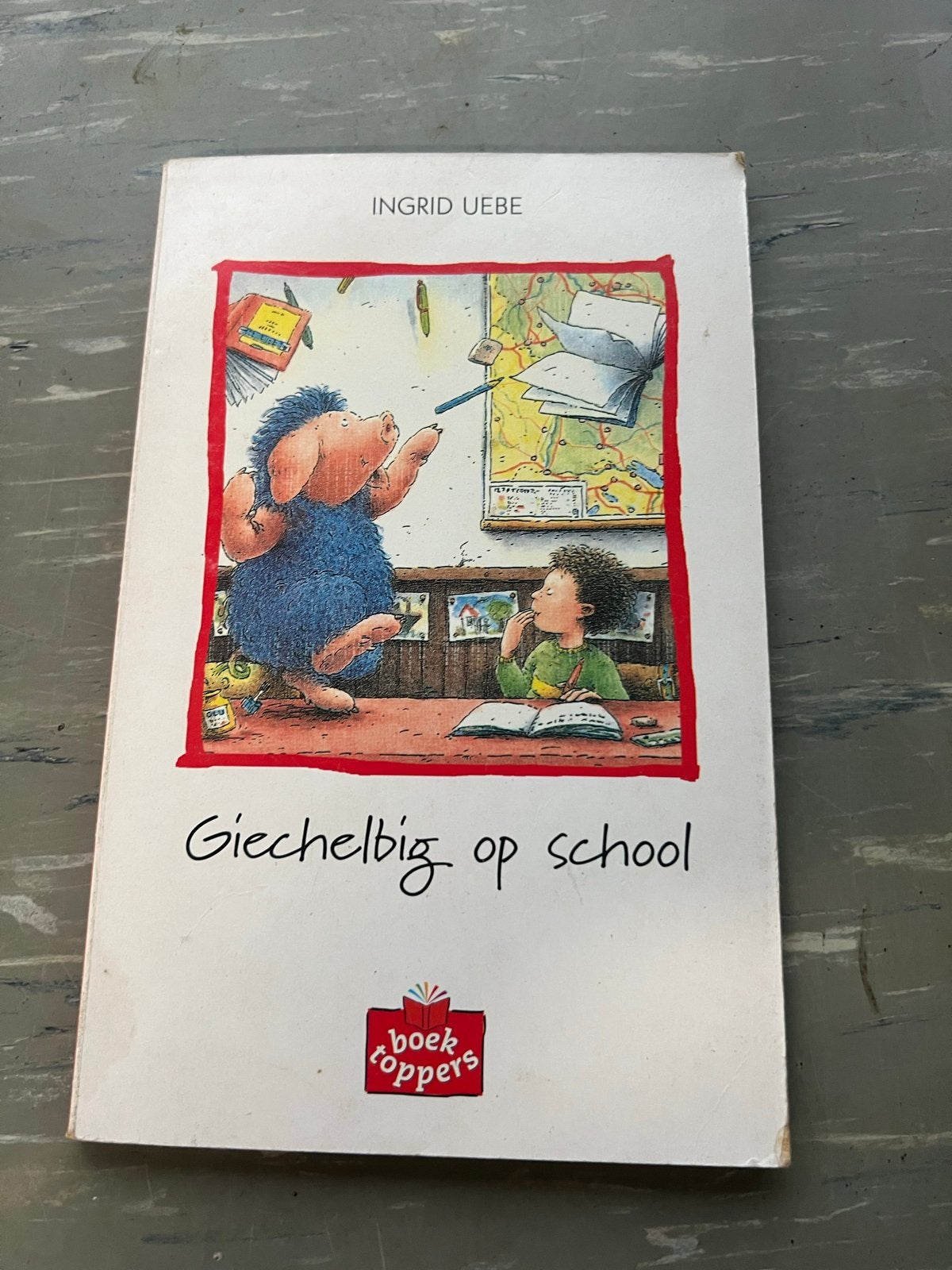 Giechelbig op school - Ingrid Uebe (Boektoppers), Ophalen of Verzenden, Gelezen, Fictie algemeen