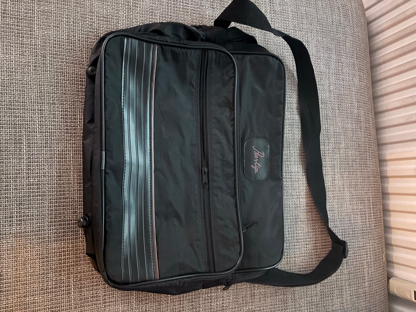 Zwarte Prestige laptoptas/schoudertas, 40 tot 60 cm, Gebruikt, 20 tot 30 cm, Zwart