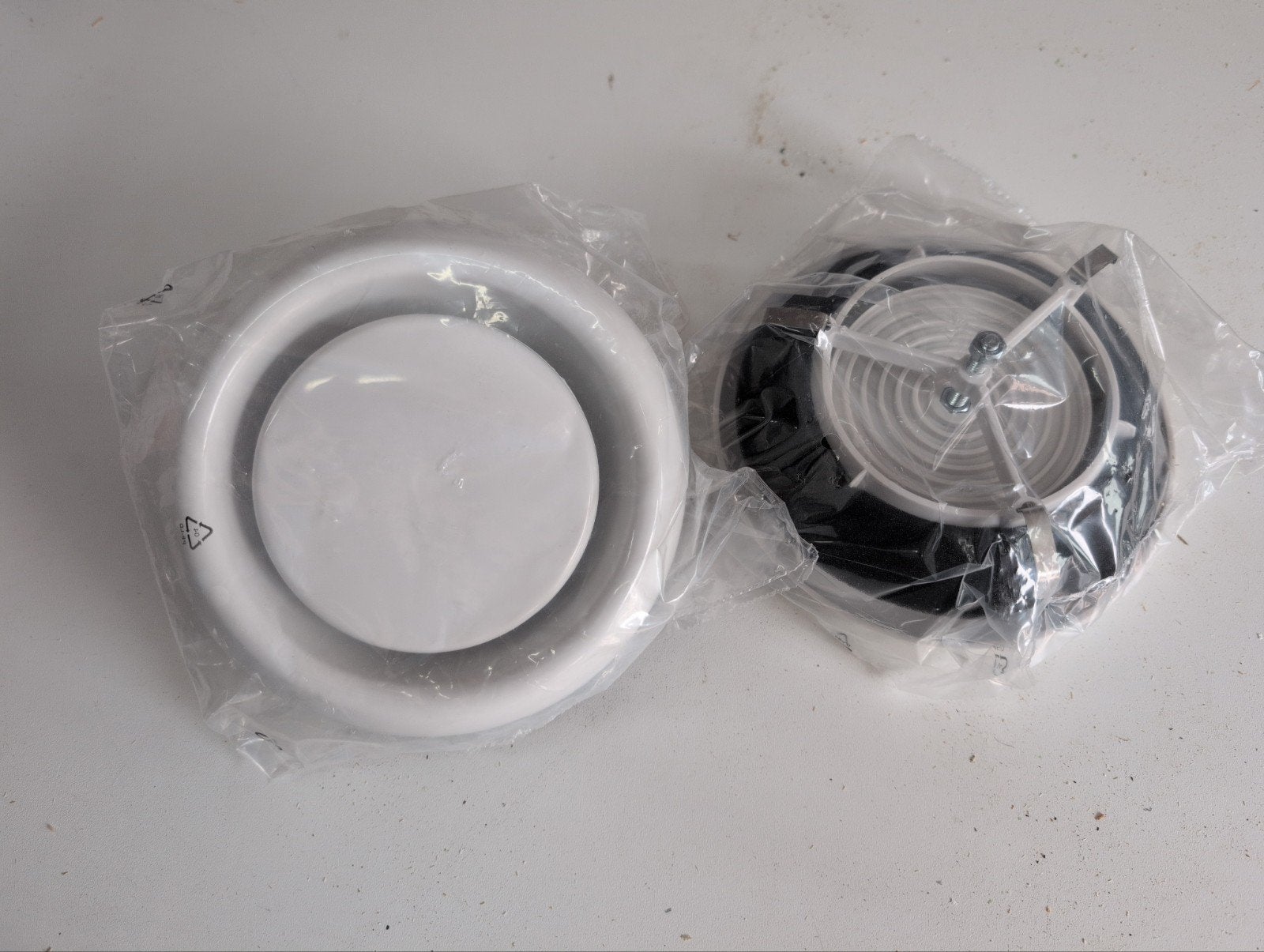Nieuwe ventilatieroosters / afzuigventielen (8 stuks), Ophalen of Verzenden, Nieuw, Ventilator