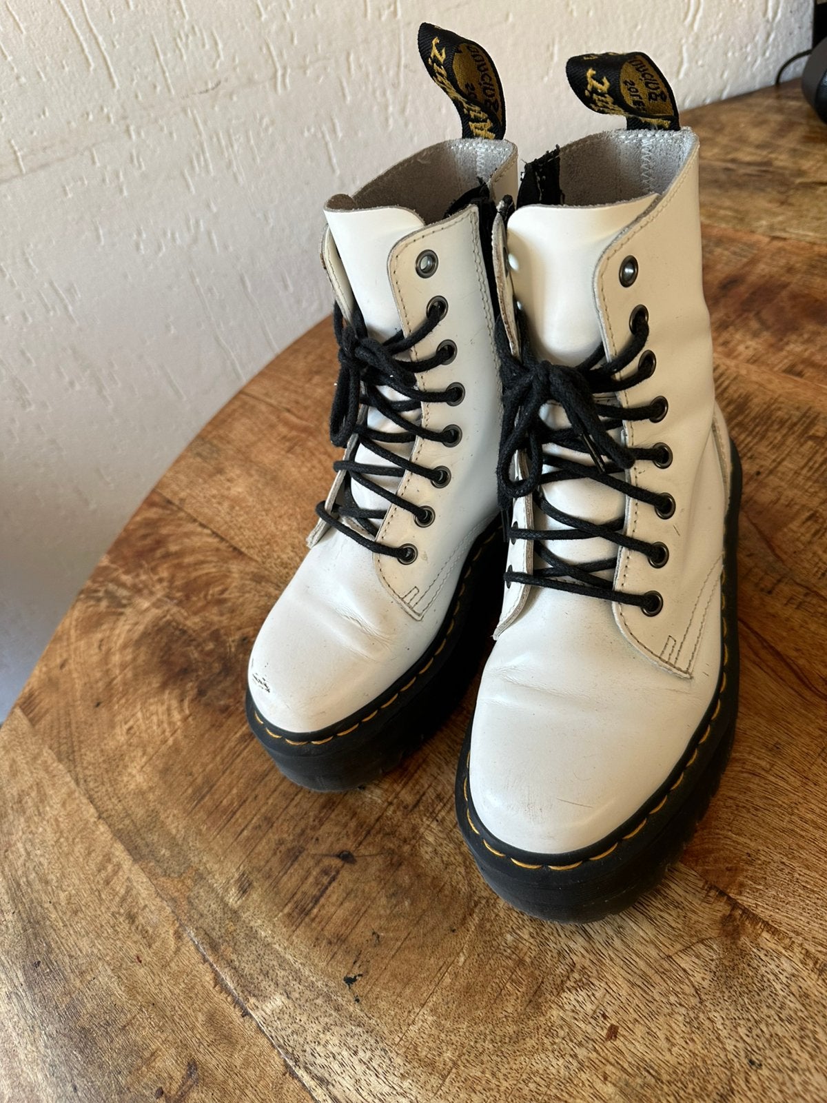 Leren laarzen  maat 36- Dr. Martens bijna niet gedragen, Ophalen of Verzenden, Zo goed als nieuw, Zwart, Hoge laarzen