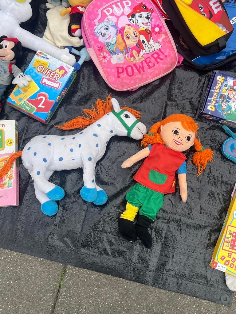Pippi Langkous knuffel (35 cm) met paard, Kinderen en Baby's, Speelgoed | Knuffels en Pluche, Gebruikt, Overige merken, Overige karakters