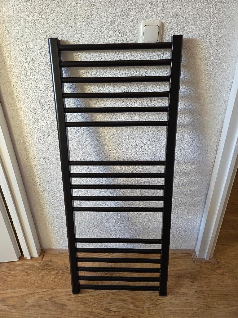 Sanivesk Design Radiator Nairobi Zwart 120x50cm, Doe-het-zelf en Verbouw, Verwarming en Radiatoren, Ophalen, Radiator, Nieuw, Minder dan 60 cm