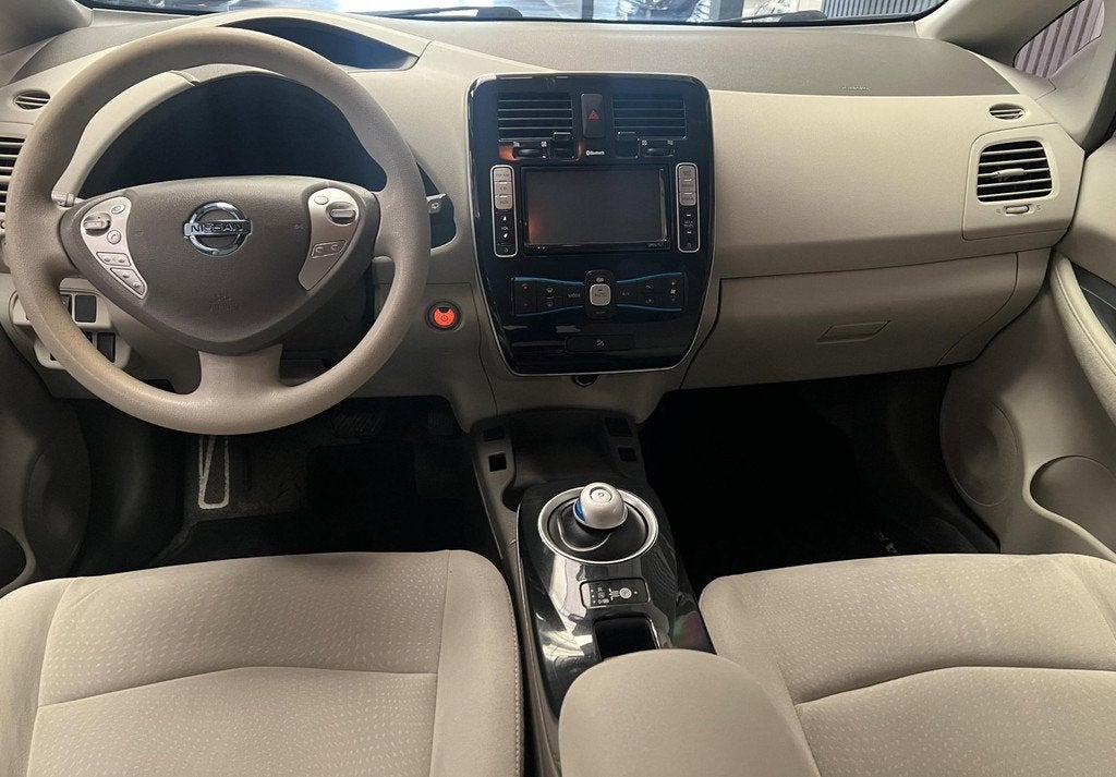 Nissan LEAF Base 24 kWh NAP - Keyless -Cruise - Airco, Auto's, Nissan, Stof, Gebruikt, Wit, 1500 kg