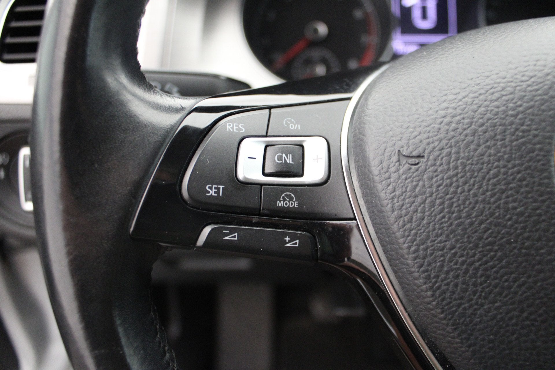 Foto 20 van Volkswagen Golf 1.0 TSI Comfortline keurige 5-deurs met klim