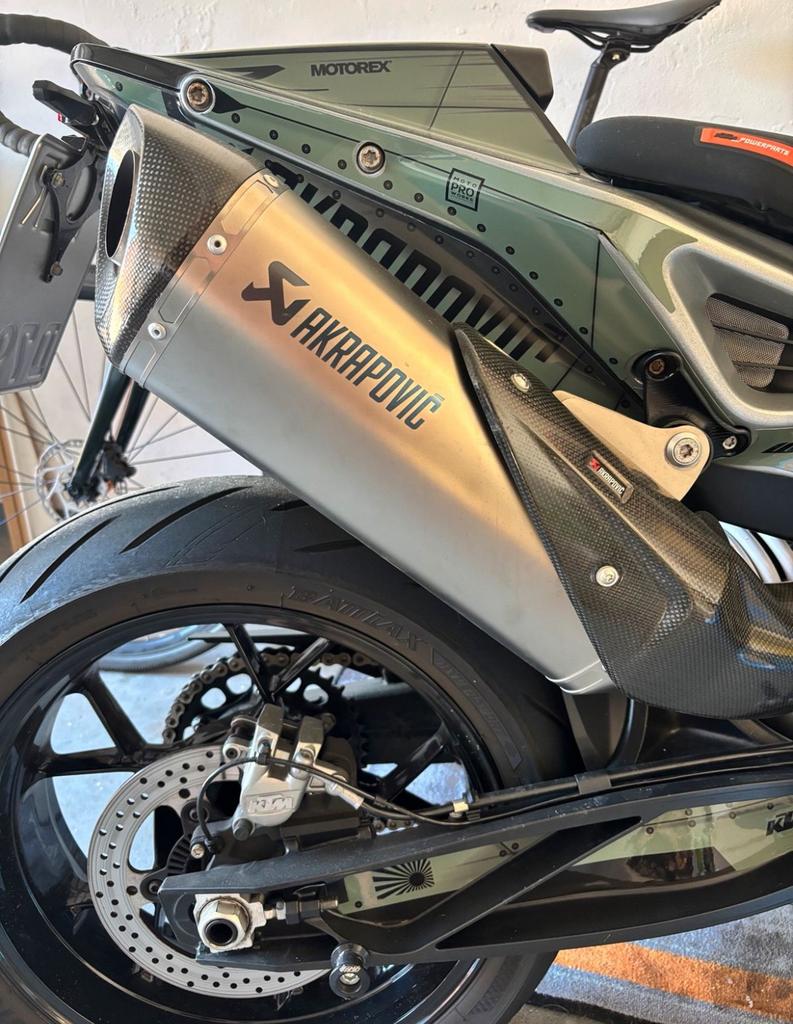 Akrapovic KTM DUKE 790/890 uitlaat, Ophalen of Verzenden