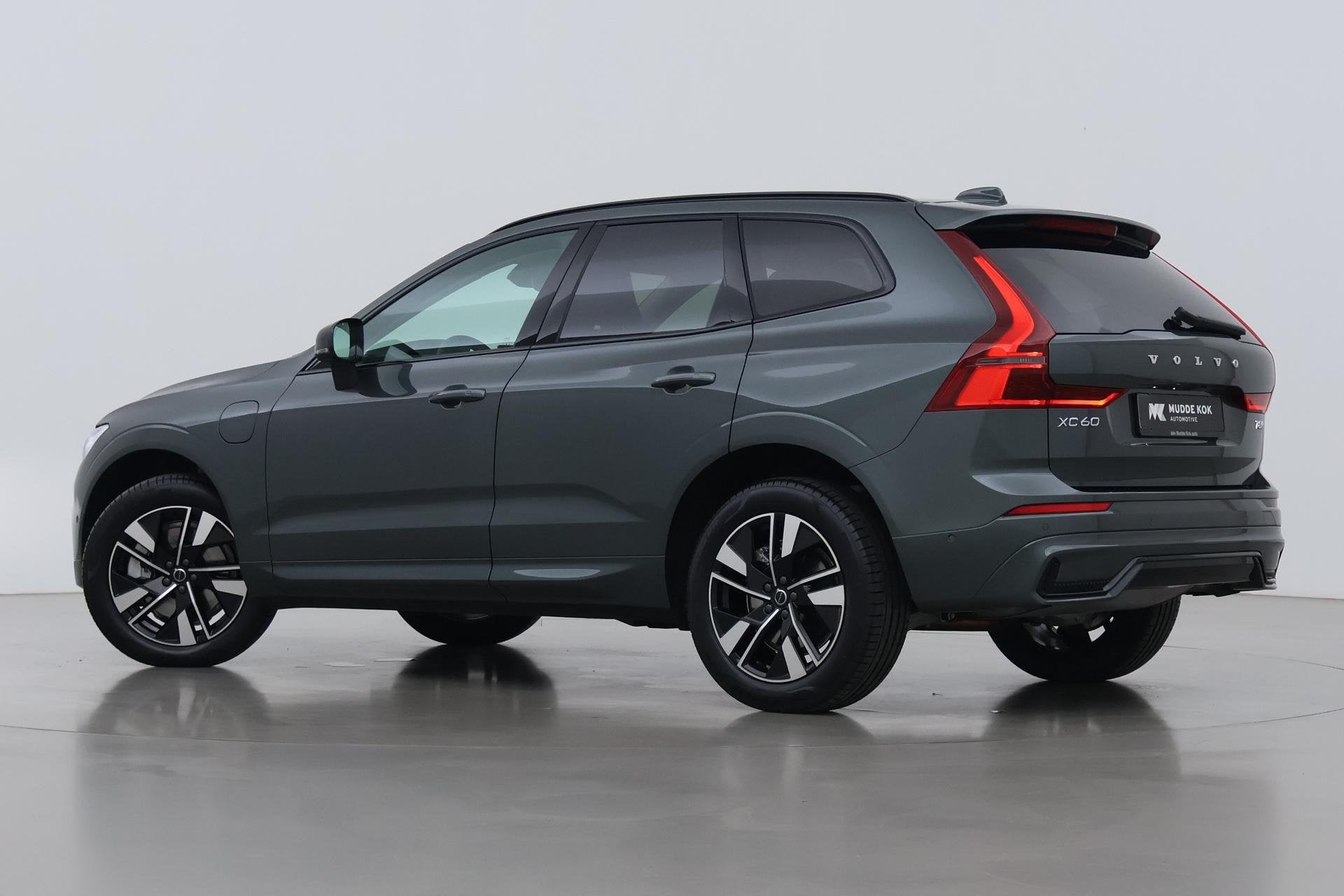 Volvo XC60 T8 Plus Dark | Harman/Kardon | Memory | BLIS | 36, Automaat, Gebruikt, 4 cilinders, 1969 cc