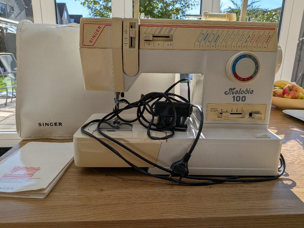 Singer Melodie 100 Naaimachine met hoes, gebruikt, Ophalen, Gebruikt, Naaimachine, Singer