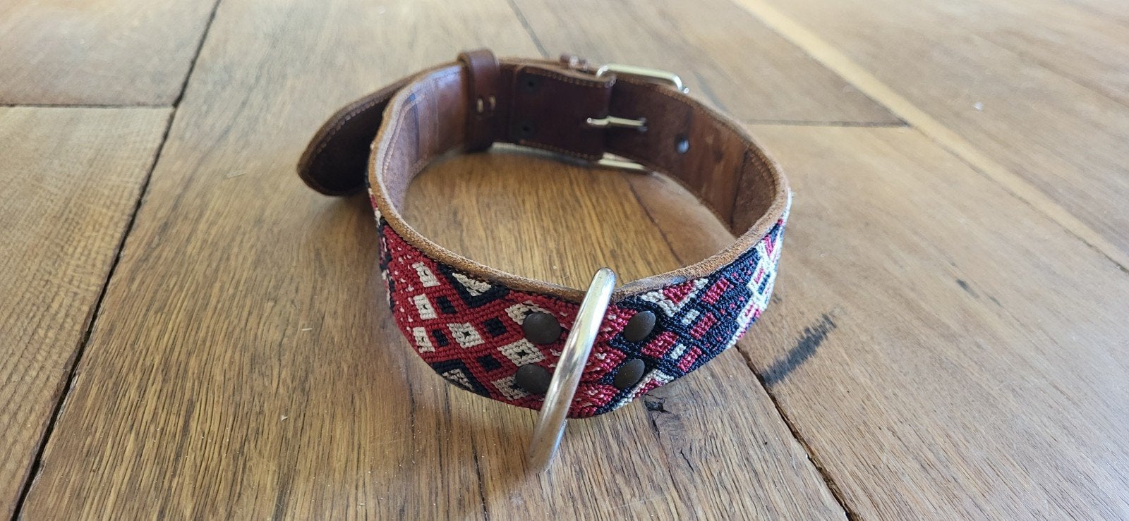 Mooie leren en bewerkte hondenhalsband, Ophalen of Verzenden