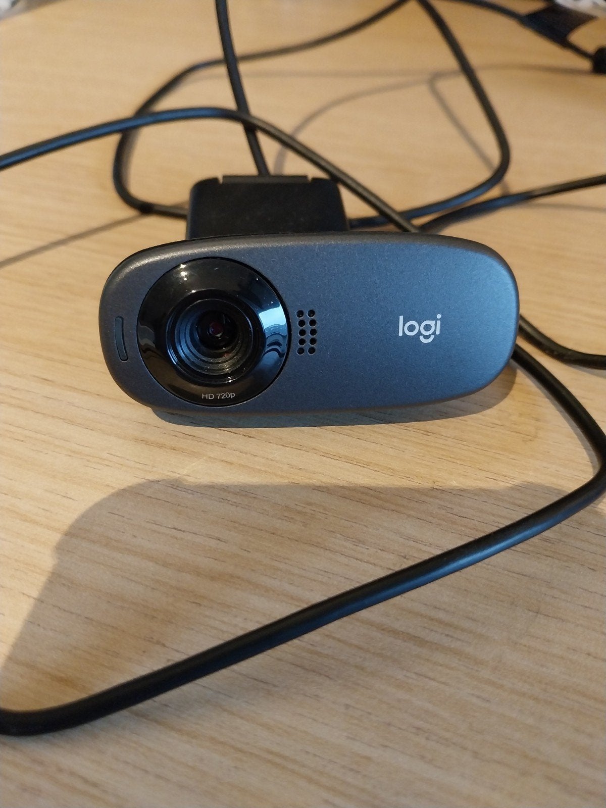 Logitech C310 HD Webcam -  met originele doos, Computers en Software, Logitech, Ophalen of Verzenden, Zo goed als nieuw, Monitorclip