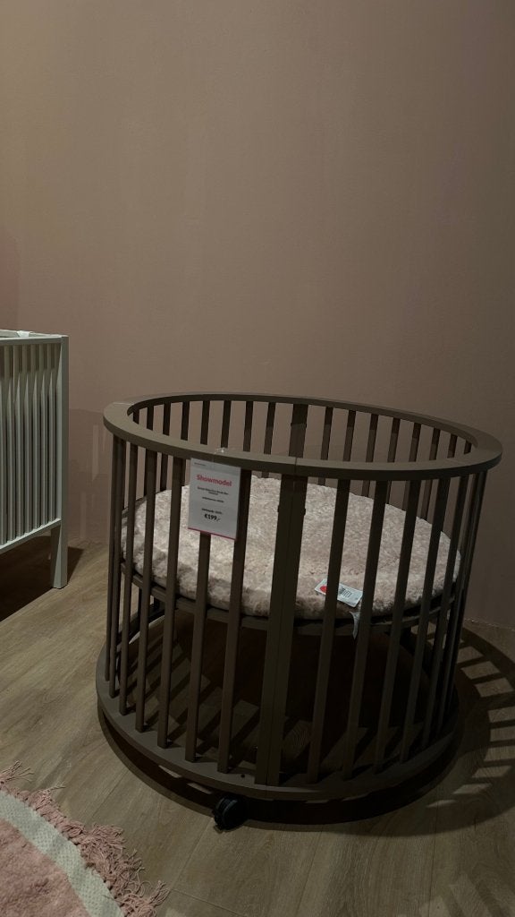 Europe Baby box Circa Chestnut, Ophalen, Zo goed als nieuw, Rond, In hoogte verstelbaar