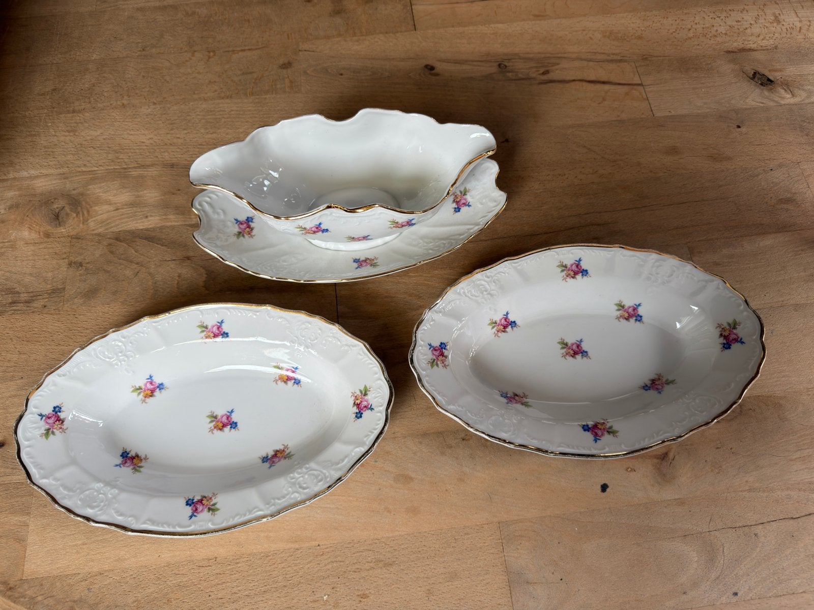Bernadotte porseleinen set 2 schalen juskom Czechoslovakia, Antiek en Kunst, Ophalen