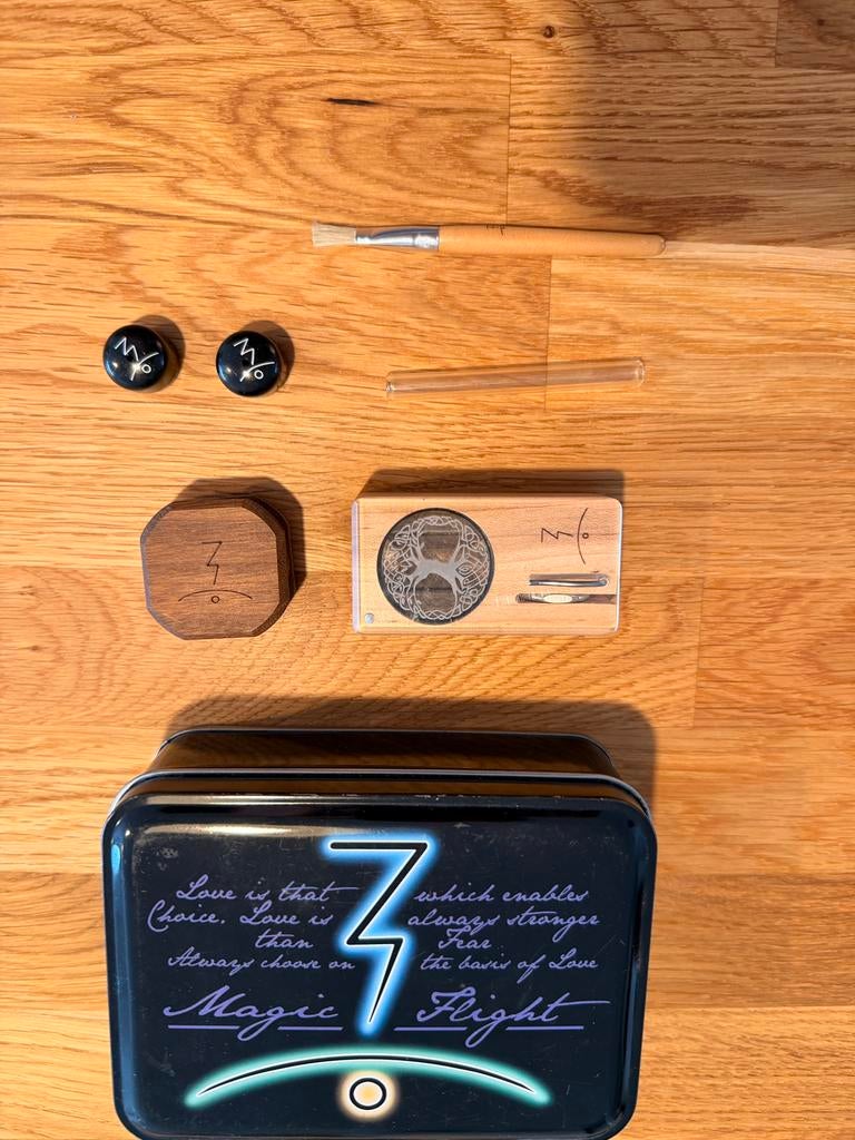 Magic-Flight Launch Box Kruiden Vaporizer + grinder, Ophalen of Verzenden, Zo goed als nieuw