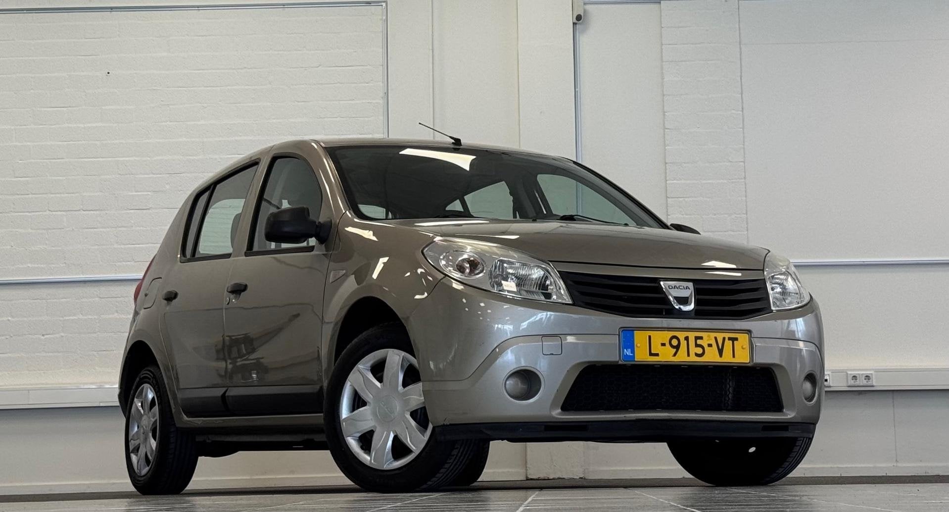Dacia Sandero 1.2i Lauréate Airco Nieuwe APK Exclusive-pakk, Auto's, Voorwielaandrijving, 4 cilinders, Bedrijf, Handgeschakeld