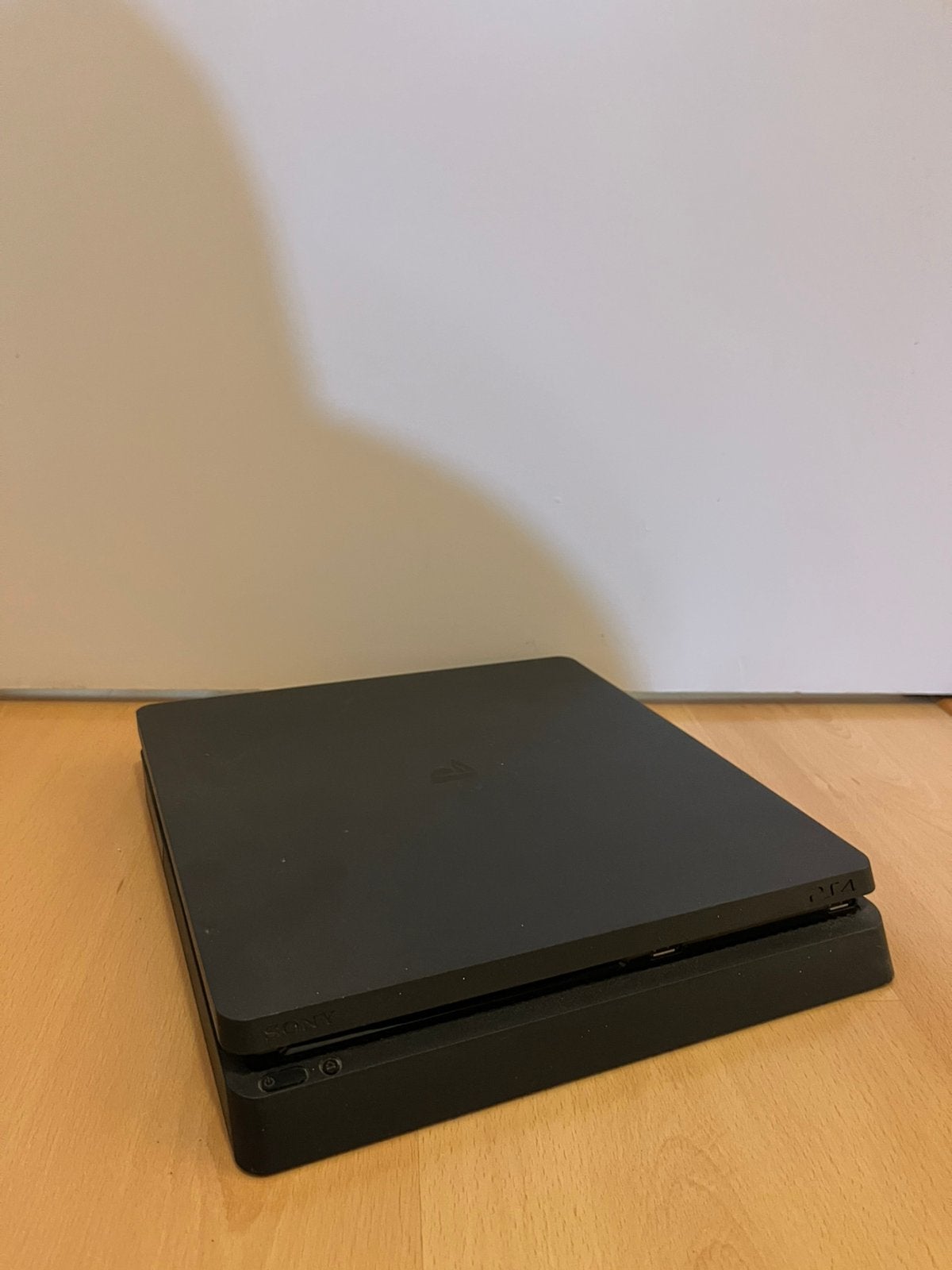 Playstation 4, Ophalen, Zo goed als nieuw, 10 inch, Bescherming voor- en achterkant