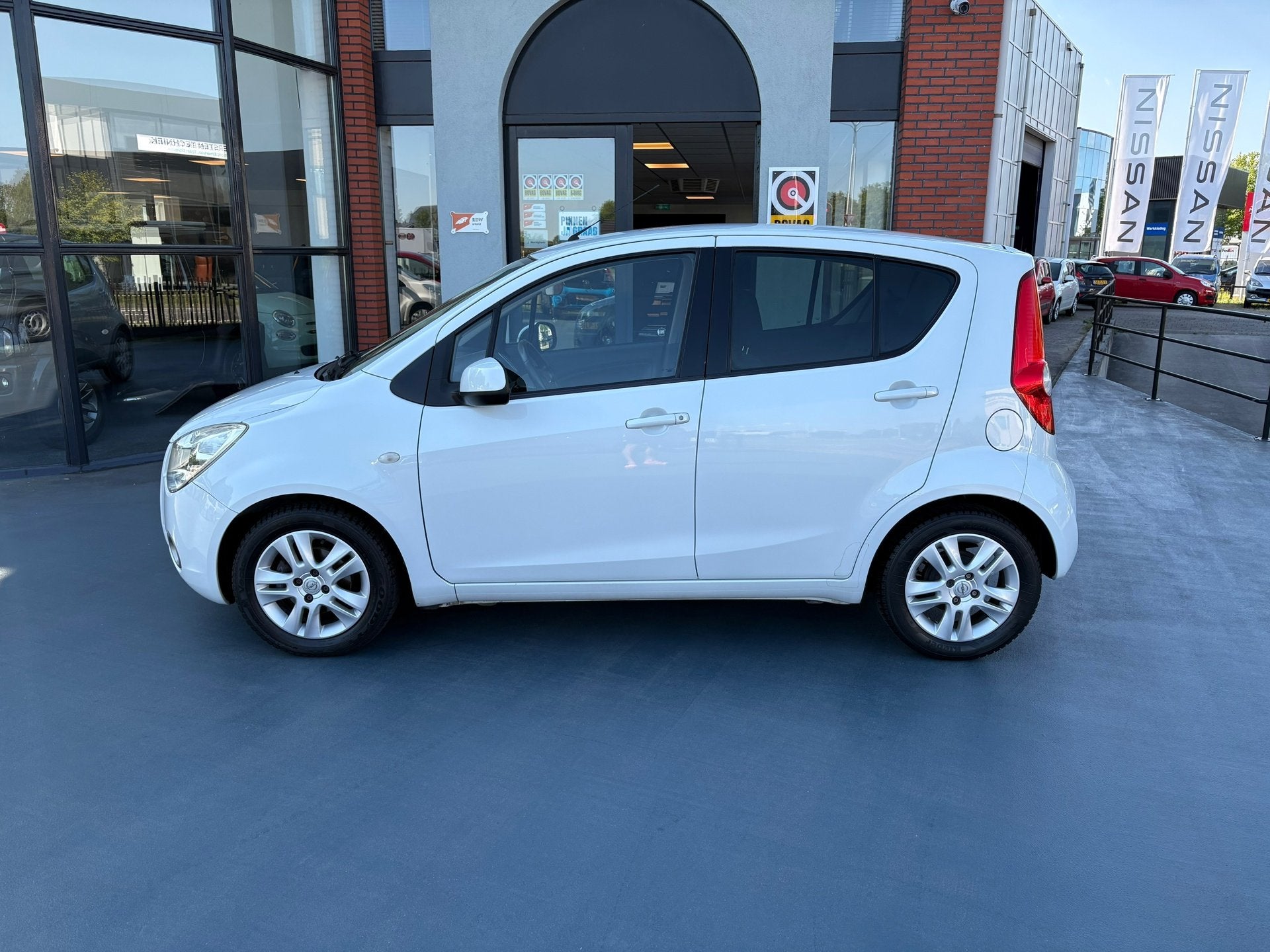 Opel Agila 1.2 Edition AUTOMAAT AIRCO 1STE EIGENAAR, Auto's, 4 cilinders, Elektrische ramen, Wit, Origineel Nederlands