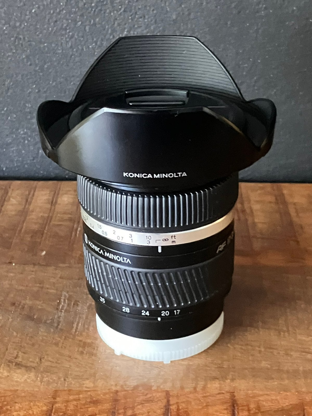 Konica Minolta AF 17-35 F2.8-4 voor Sony Alpha, Ophalen of Verzenden, Zo goed als nieuw, Groothoeklens