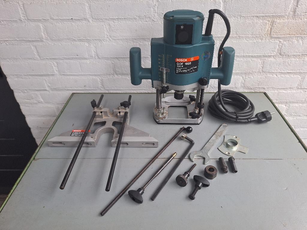 Bosch GOF1600 bovenfrees 1600w, Ophalen of Verzenden, Zo goed als nieuw