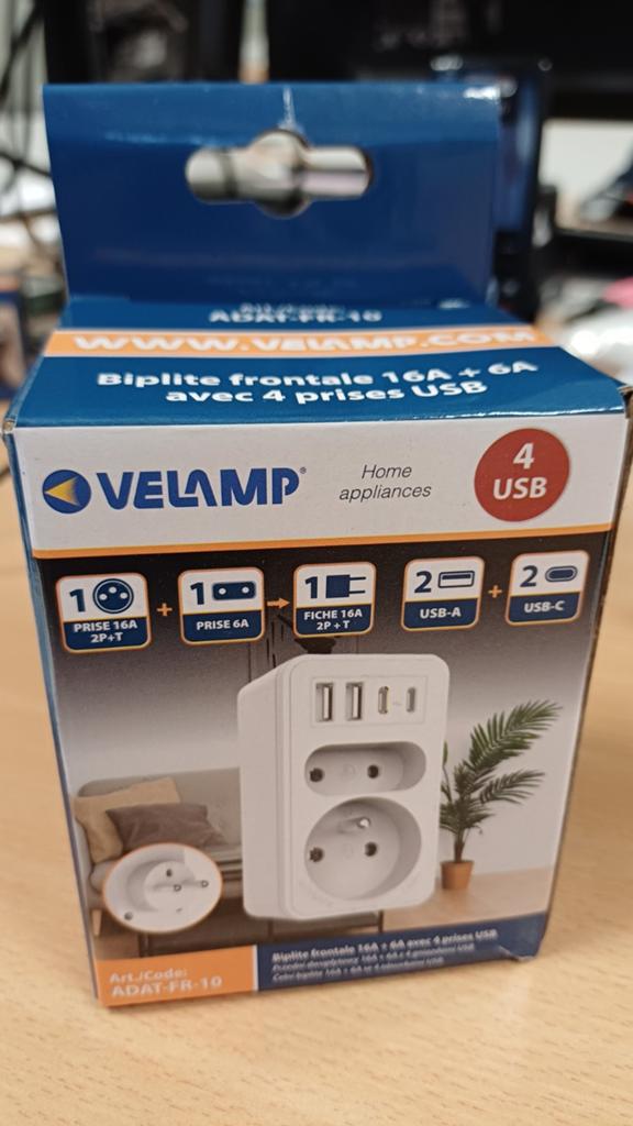 Velamp 6-in-1 Stekkerdoos met USB-A en USB-C poorten, Ophalen of Verzenden, Zo goed als nieuw