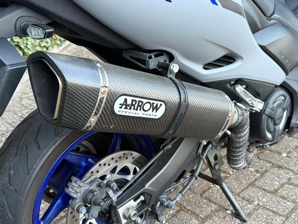 Yamaha T-Max 560 | Arrow uitlaat | Keyless | Rugsteun, Occasion, Bedrijf, Automaat, Sportuitlaat