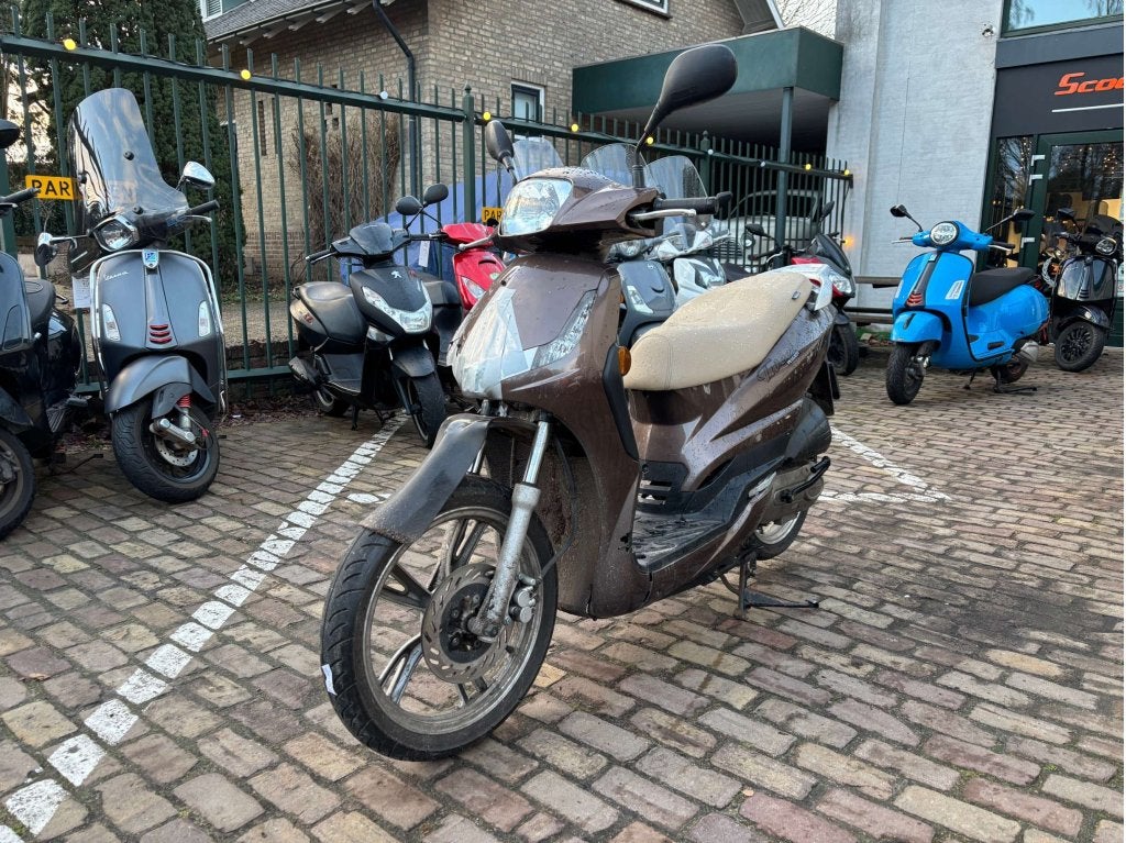 Peugeot Tweet | snor | 2011, Fietsen en Brommers, Scooters | Peugeot, Niet ingevuld, Gebruikt, Overige modellen, Niet ingevuld