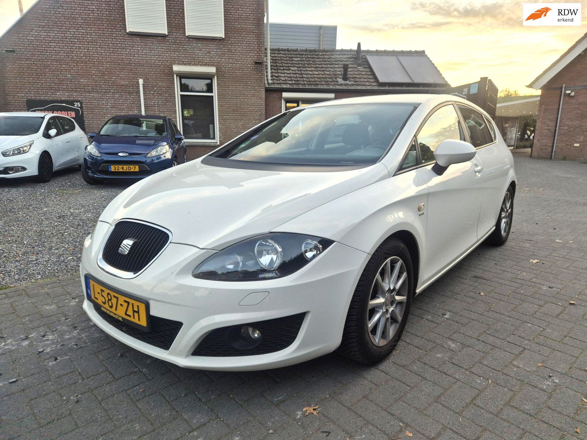 Seat Leon 1.4 TSI Businessline High Navi Clima Cruise Trekha, Auto's, Euro 5, Gebruikt, 4 cilinders, Leon