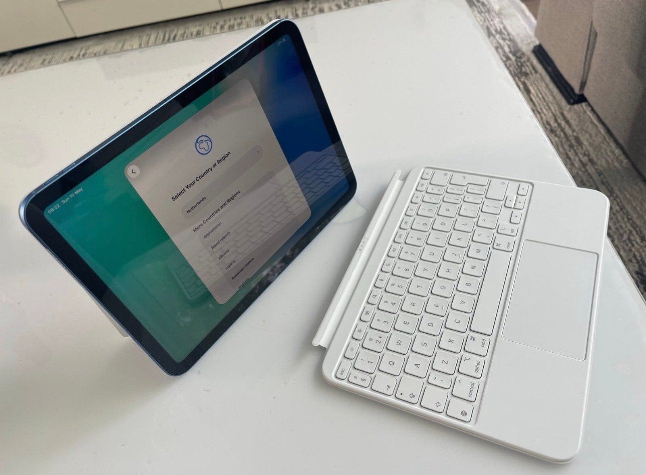 Apple Magic Keyboard Folio voor iPad 10e/11e Gen (A16), Computers en Software, Ophalen of Verzenden, Zo goed als nieuw