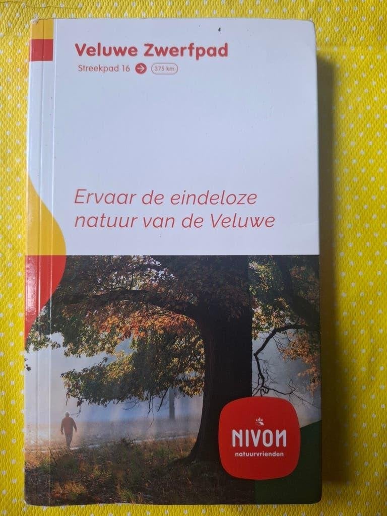Veluwe Zwerfpad Streekpad 16 - Wandelgids NIVOV, Boeken, Fiets- of Wandelgids, Ophalen of Verzenden, NIVOV natuurvrienden, Benelux