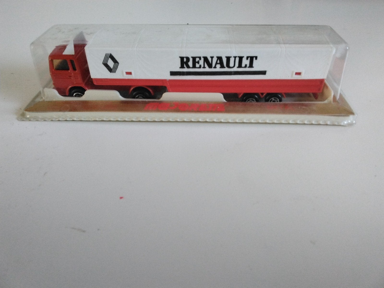Renault vrachtwagen met oplegger - majorette, Ophalen of Verzenden, Zo goed als nieuw, Bus of Vrachtwagen