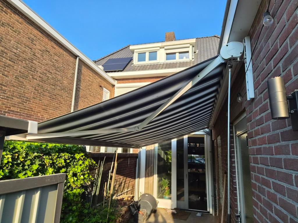 Knikarmscherm 5 meter breed, blauw-wit gestreept, Ophalen, Gebruikt, 450 cm of meer, 150 tot 300 cm