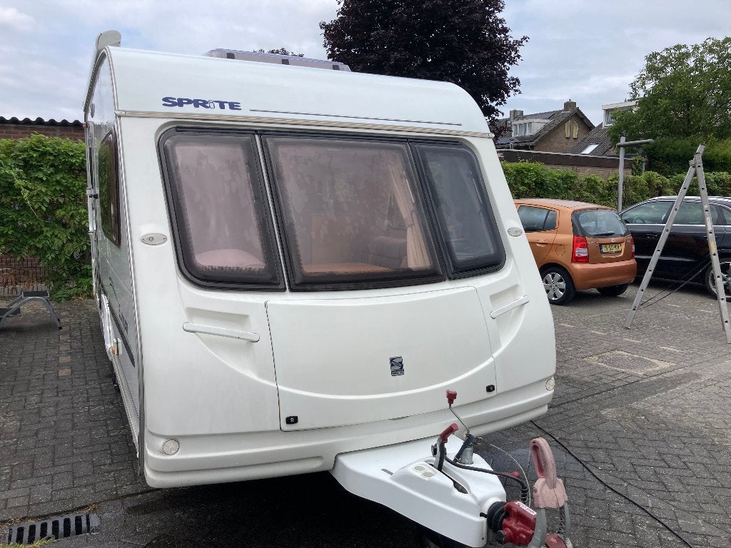 Sprite 460 Europa, Caravans en Kamperen, Standaardzit, Tot en met 2, Particulier, 2 aparte bedden