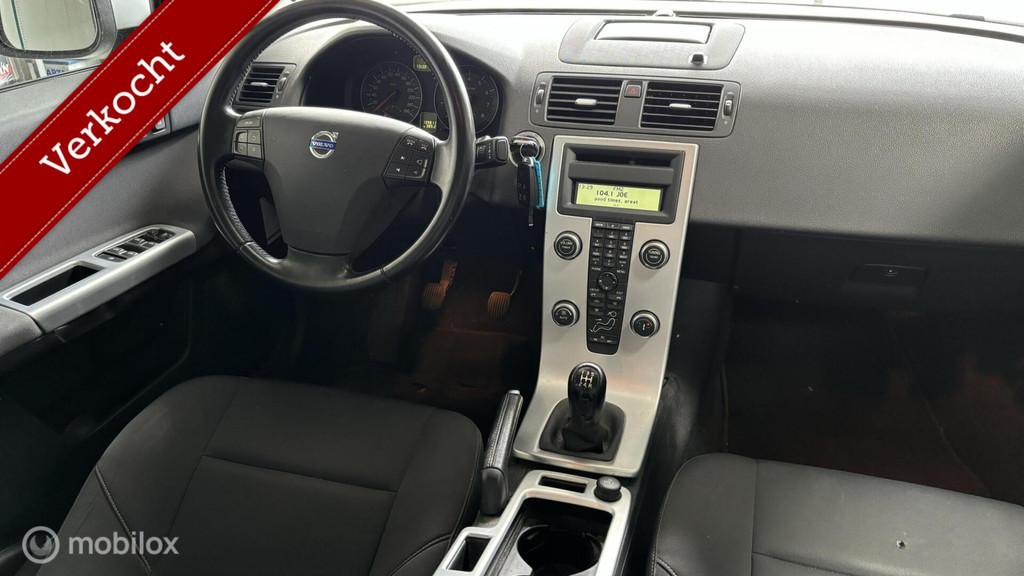 Volvo S40 2.0 Momentum NL-AUTO, Gebruikt, 4 cilinders, Parkeersensor, Origineel Nederlands