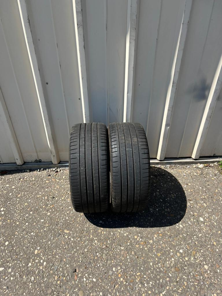 Pirelli P Zero PZ4 LS Run Flat 255/35 R19 96Y XL *, Gebruikt, 255 mm, X, Band(en)
