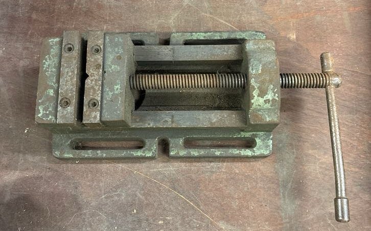 Zware Machineklem / Boorklem - 120 mm bekbreedte, Ophalen of Verzenden, Gebruikt