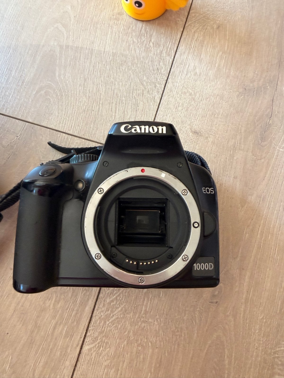 Canon EOS 1000D Spiegelreflexcamera met accessoires, Gebruikt, Spiegelreflex, Canon, Accu