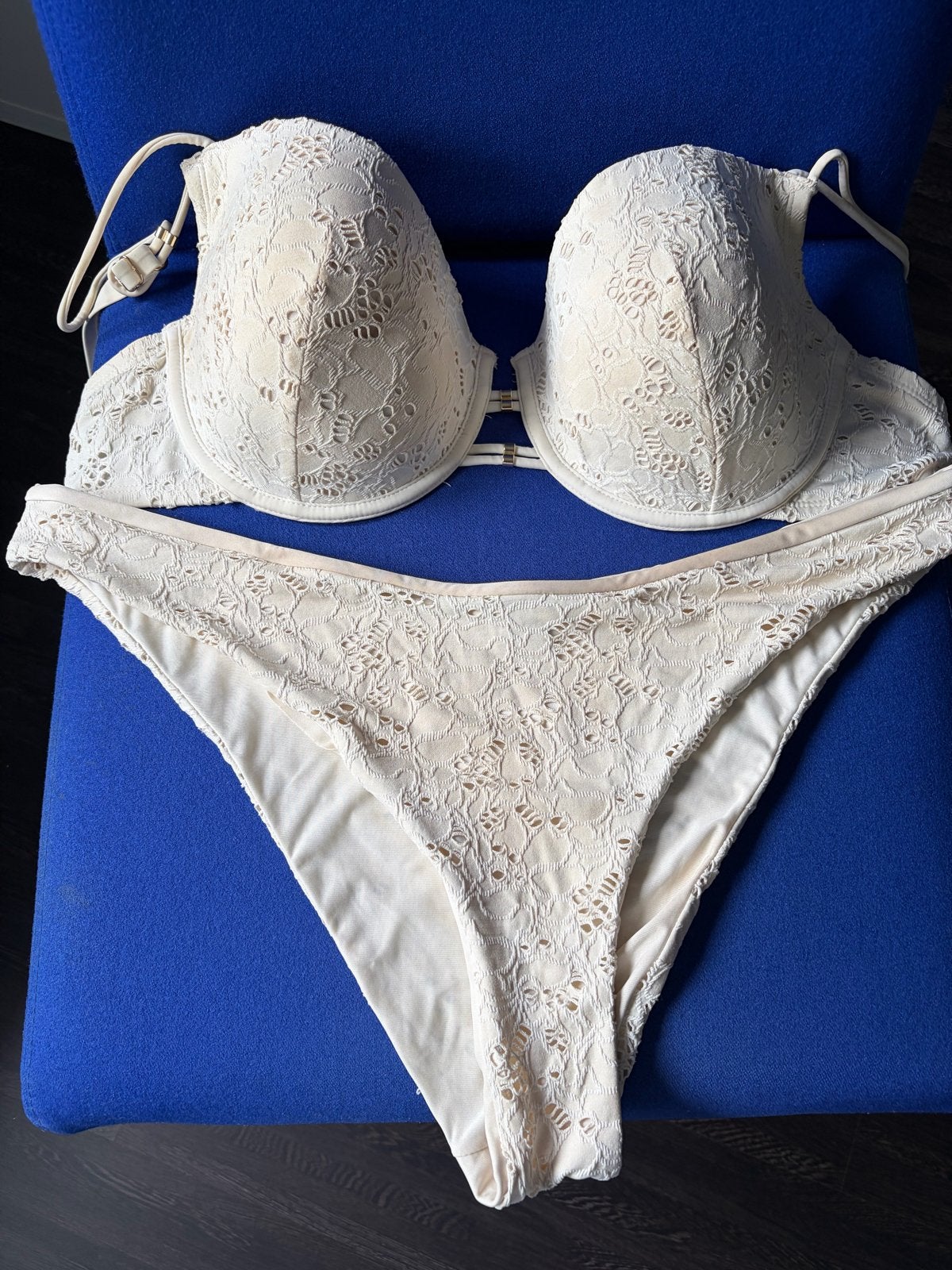 Hunkemöller Bikini Set - Crème Kant - gedragen, Ophalen of Verzenden, Gedragen, Overige kleuren, Bikini
